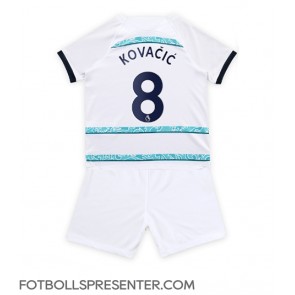 Chelsea Mateo Kovacic #8 Bortatröja Barn 2022-23 Kortärmad (+ korta byxor)